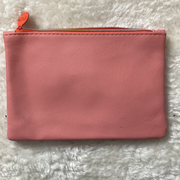 Ipsy Bag Barbie pink collection - Picture 3 of 9